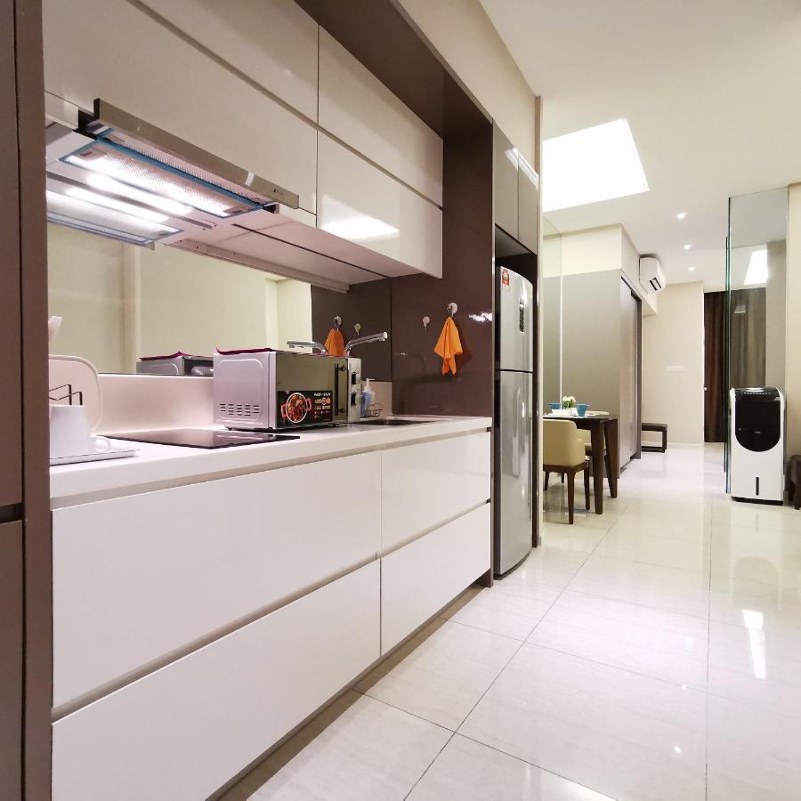 Sky Pool Elegant Suite @ Sri Hartamas クアラルンプール エクステリア 写真